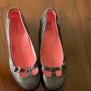 Darling ballet flats with Mary Jane toe. Worn very few times.